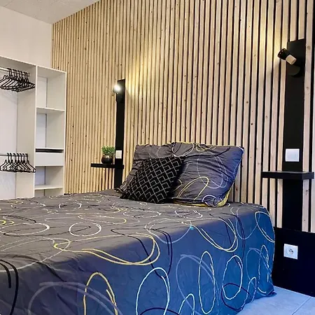 Magnifique 2 Pieces A Deux Pas De La Plage